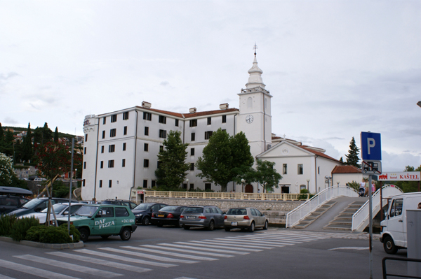 Crikvenica, Hotel Kaštel